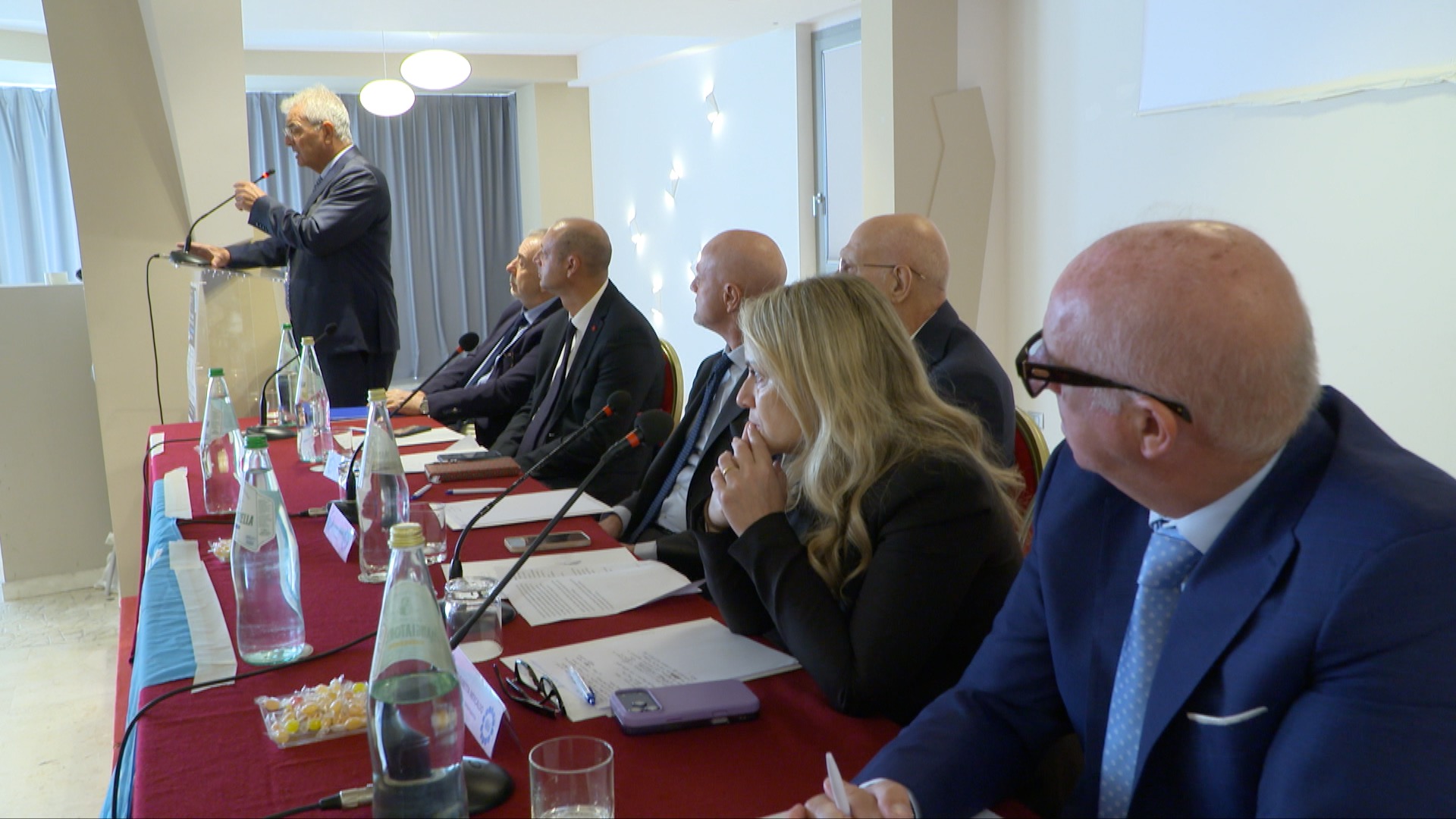 SICILIA PROTAGONISTA: DA PALERMO IL FRONTE COMUNE PER GOVERNARE LA TRANSIZIONE E TUTELARE I BANCARI